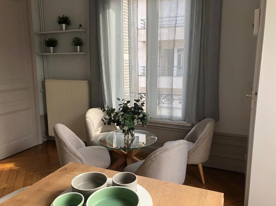 Апартаменты 4 People+Free Street Parking+Cosy Centre Ville Руан Экстерьер фото