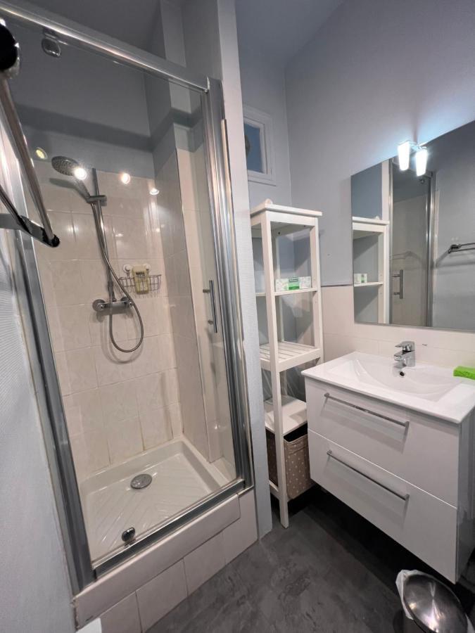 Апартаменты 4 People+Free Street Parking+Cosy Centre Ville Руан Экстерьер фото