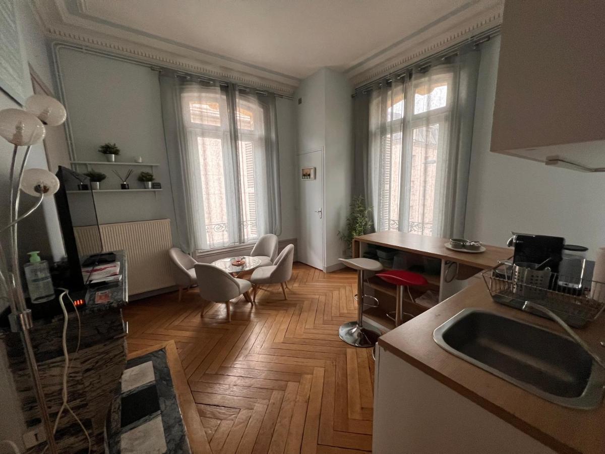 Апартаменты 4 People+Free Street Parking+Cosy Centre Ville Руан Экстерьер фото