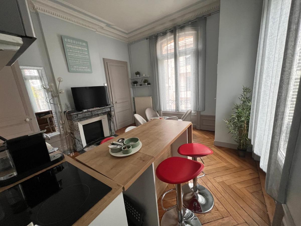 Апартаменты 4 People+Free Street Parking+Cosy Centre Ville Руан Экстерьер фото